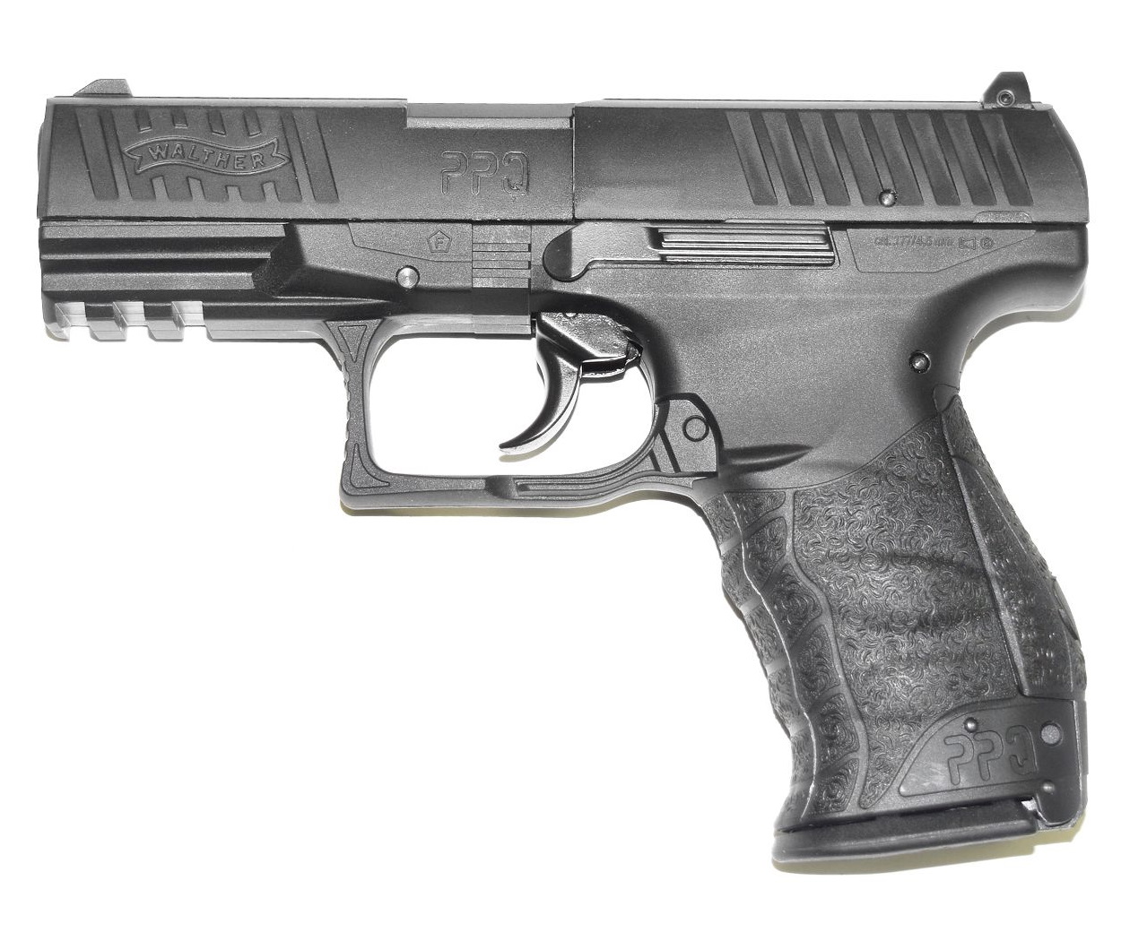 Пневматический пистолет UMAREX Walther PPQ 4,5мм 3J