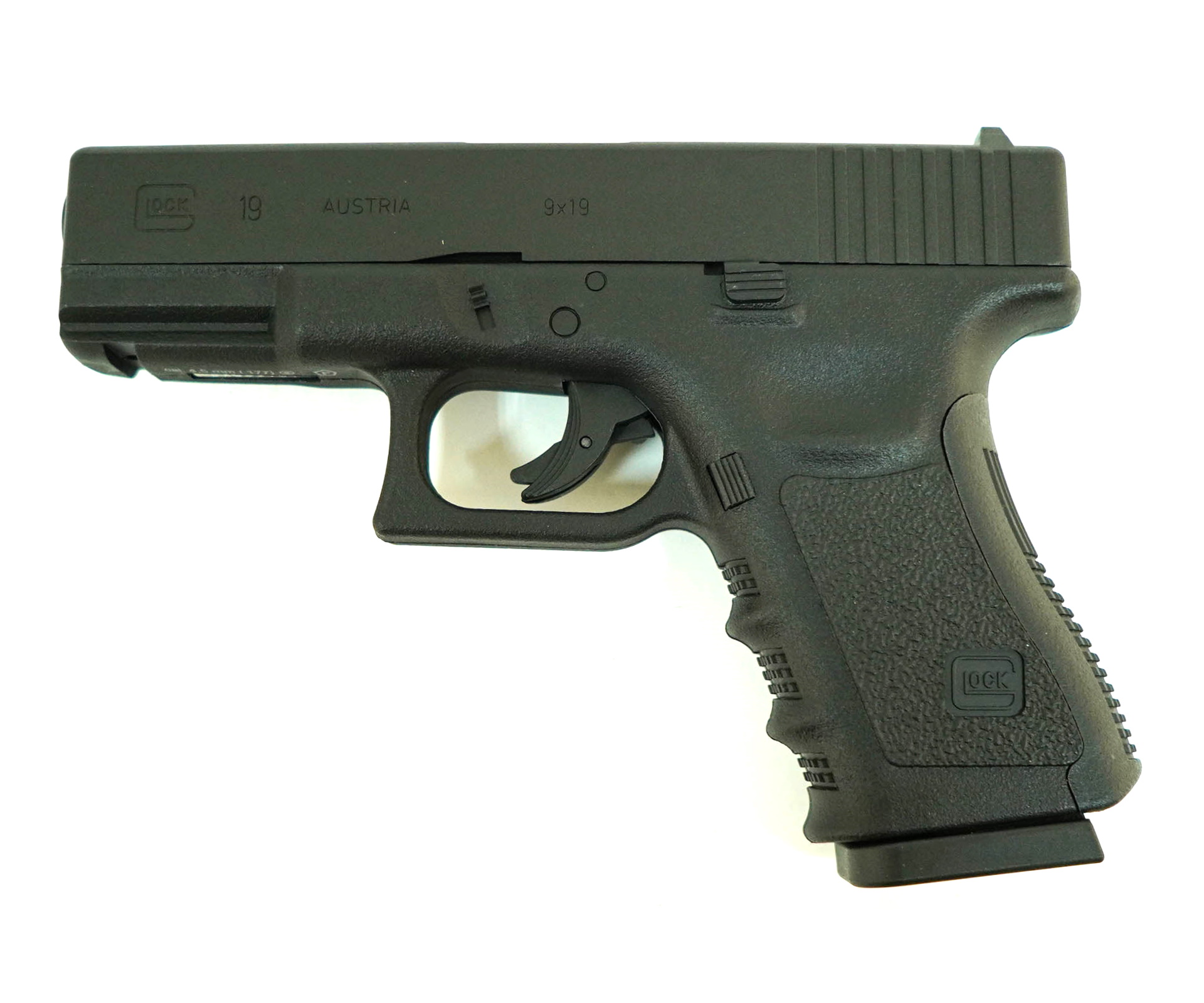 Пневматический пистолет UMAREX Glock 19 4,5мм 3J